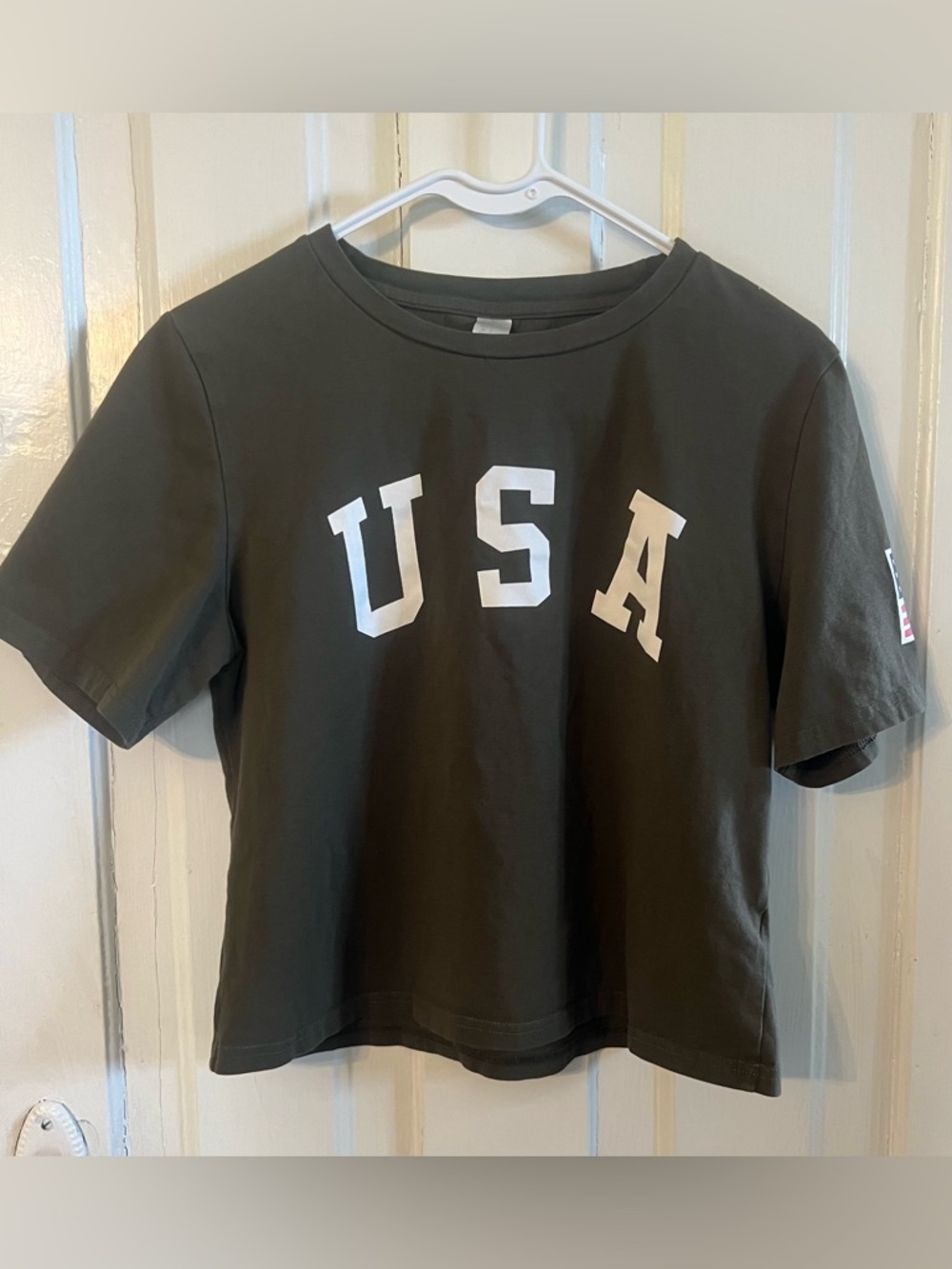 Women’s USA Graphic Cropped Tee - Olive Green
